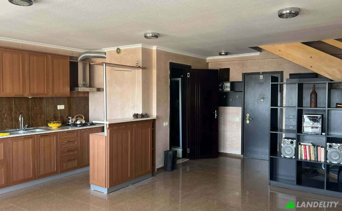 Dubbelzijdig Te koop 18 Zaza Panaskertel-Tsitsishvili St, Tbilisi, Tbilisi, Didi digomi, Georgia. Foto 1