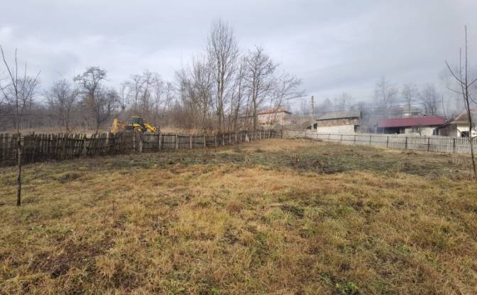 Maison unifamiliale à vendre - Pausesti-Otasau, Romania