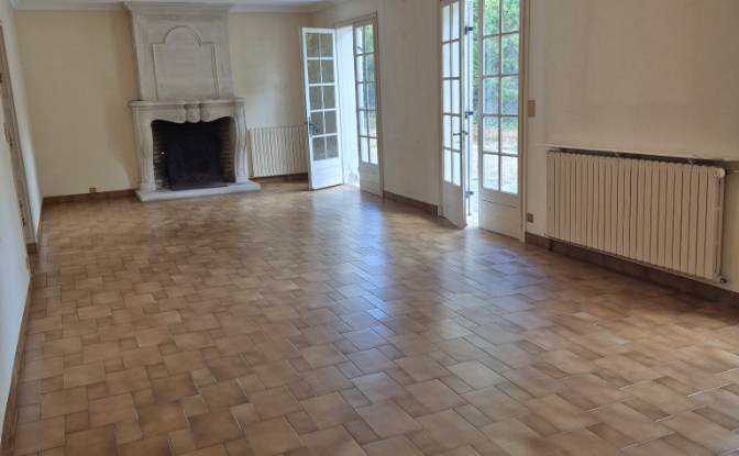 Villa for Sale 409 Les Moulineaux E. Photo#11 Villa for Sale 409 Les Moulineaux E. Photo#11
