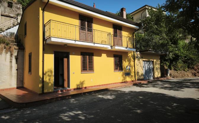 Односімейний будинок продаж - Torrioni, Italy