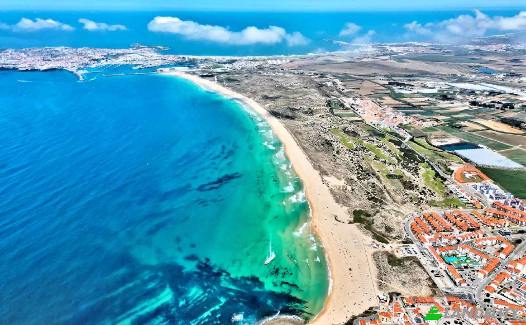 Apartment for Sale Av do Golfe Praia da Consolacao, Atouguia da Baleia, Peniche, Leiria District, Portugal. Photo 1