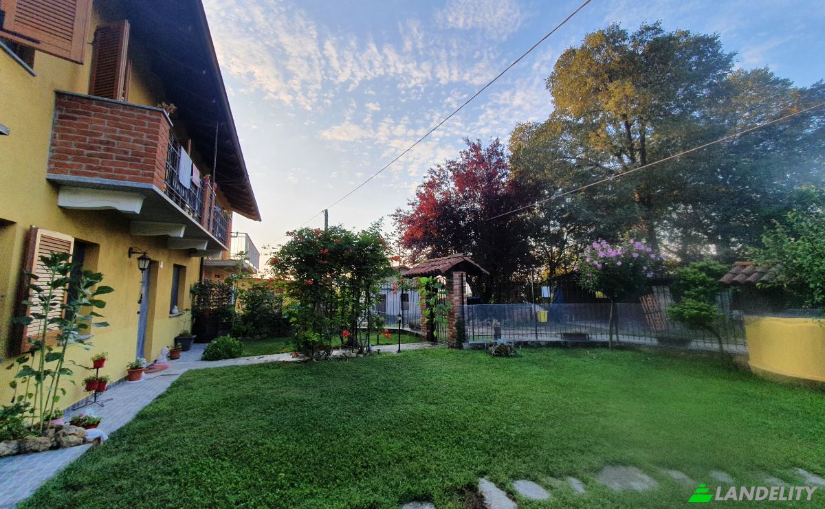 Single Family Home for Sale Strada Bricco Miglino, Montafia, Province of Asti, Piedmont, Italy, At 14014, 14014 Montafia AT. Photo 13