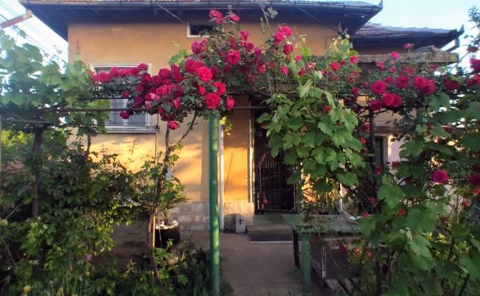 Einfamilienhaus zu verkaufen - Rogozen, Bulgaria
