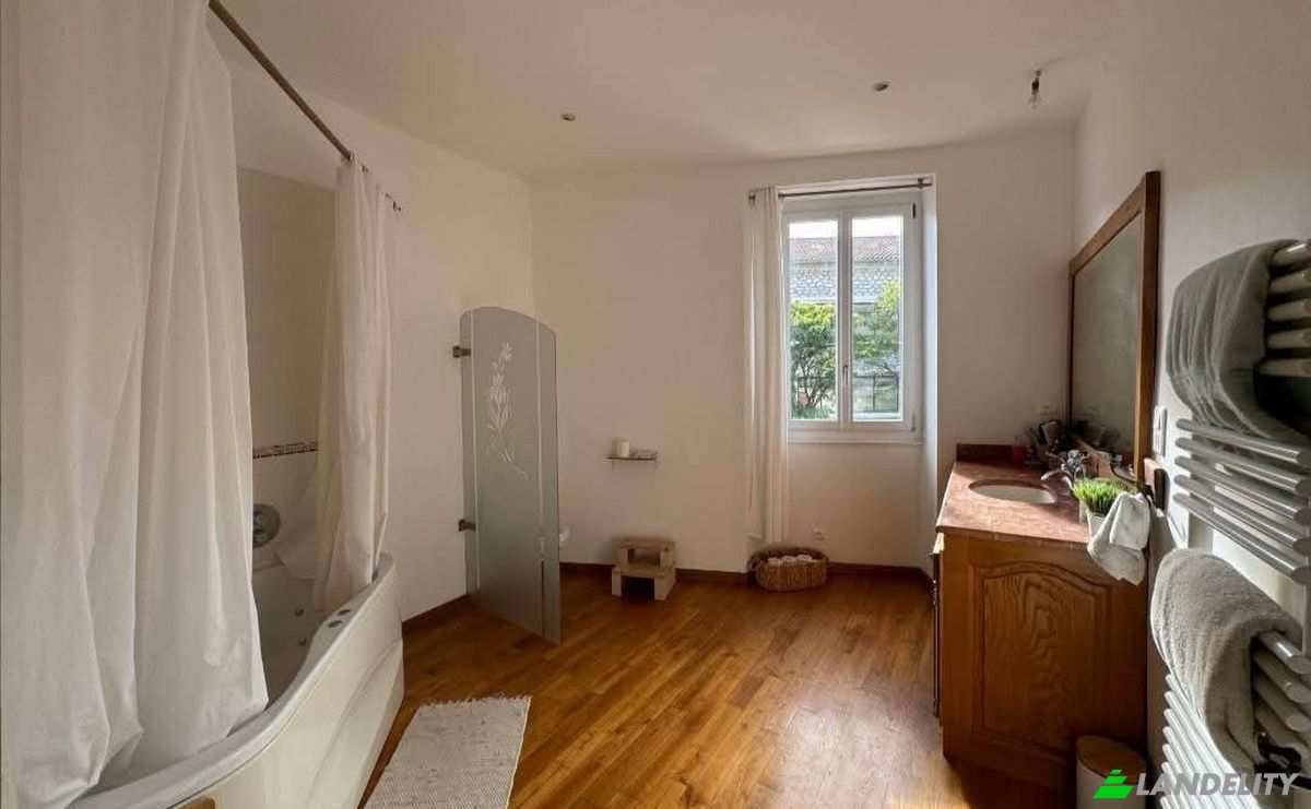 Maison de ville à vendre 31 Bd du Midi, 31350 Boulogne-sur-Gesse, Boulogne-sur-Gesse, Haute-Garonne, Occitanie, France. Photo 9