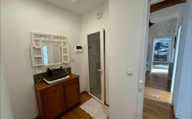 Maison de ville à vendre 31 Bd du Midi. Photo#12 Maison de ville à vendre 31 Bd du Midi. Photo#12