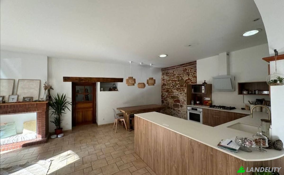 Maison de ville à vendre 31 Bd du Midi, 31350 Boulogne-sur-Gesse, Boulogne-sur-Gesse, Haute-Garonne, Occitanie, France. Photo 1