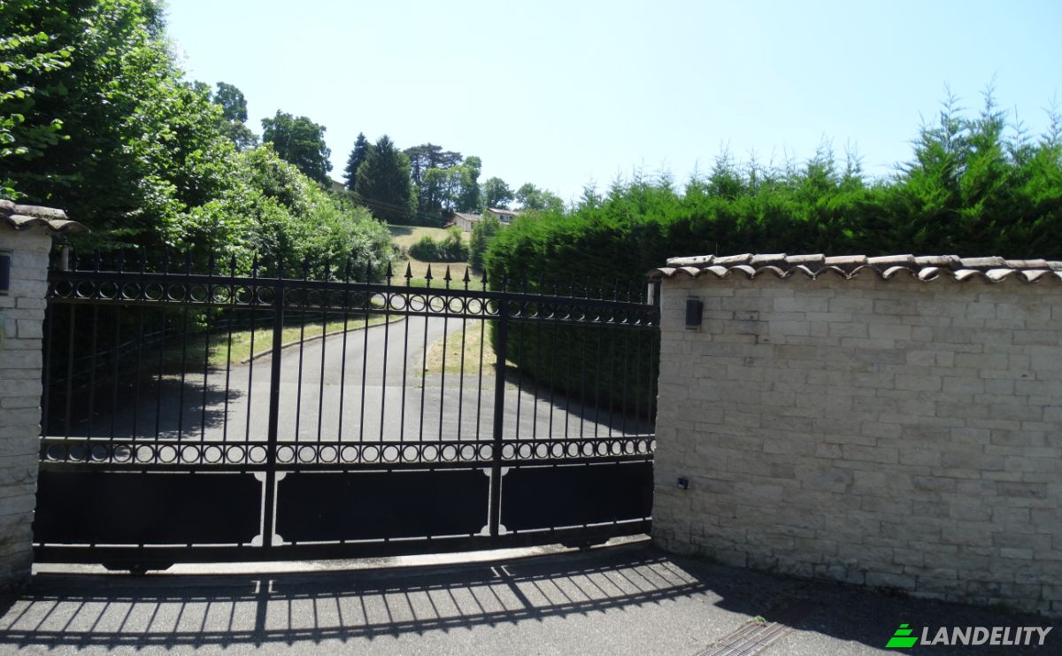 Villa Te koop 379d Chem de la Passardiere, 38200 Vienne, Vienne, Isere, Auvergne-Rhone-Alpes, France. Foto 2