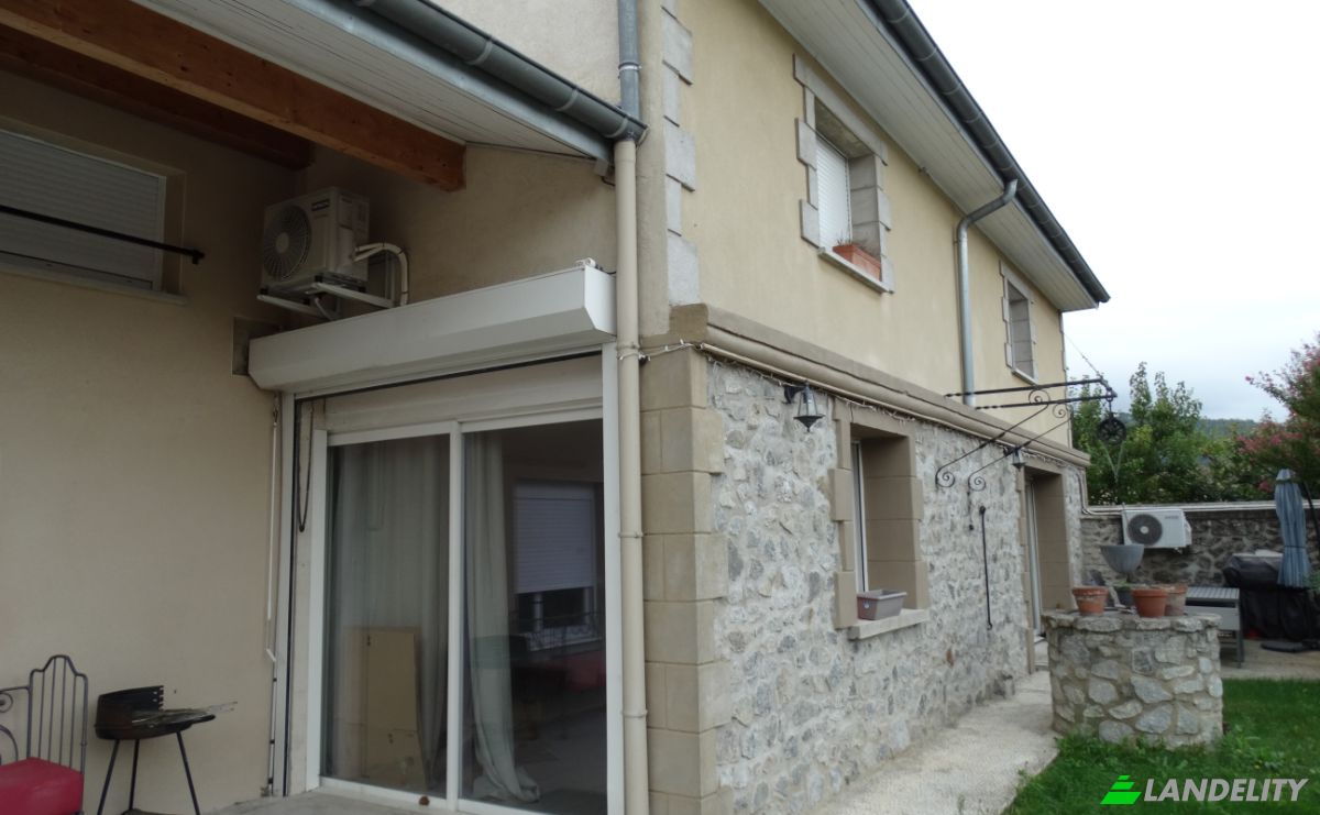 Investing/Development for Sale 127 Rue des Cigales, 26600 Tain-lHermitage, Tain-lHermitage, Drome, Auvergne-Rhone-Alpes, France. Photo 4