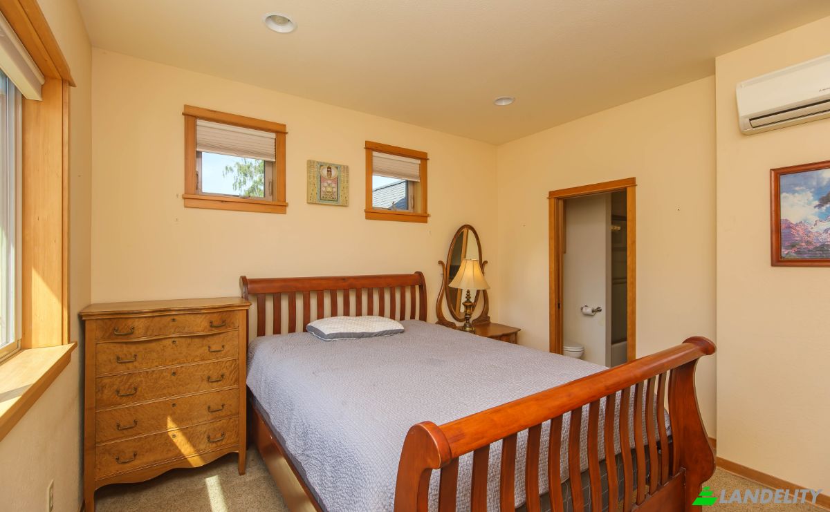 condominio en venta 1245 Iowa St, Ashland, Jackson County, Oregon, United States, OR 97520, USA. Foto 13