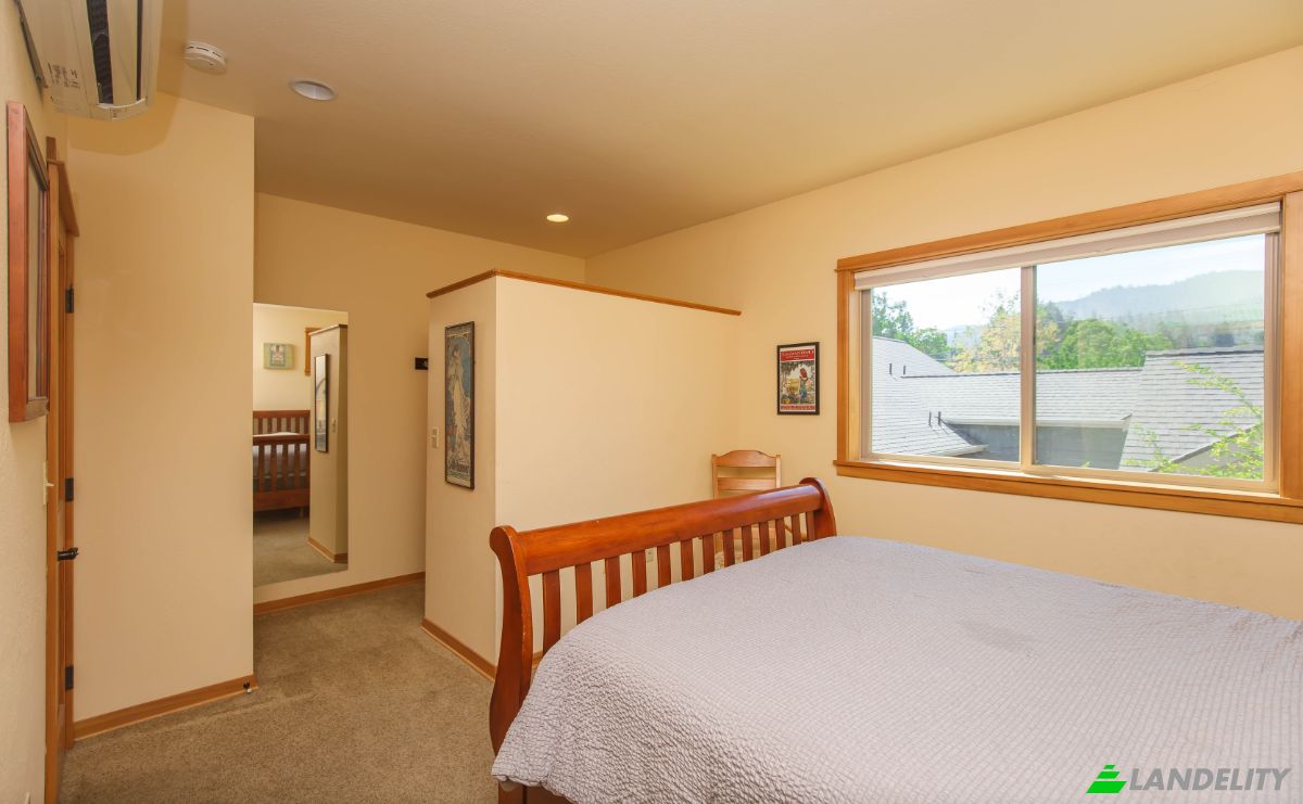 condominio en venta 1245 Iowa St, Ashland, Jackson County, Oregon, United States, OR 97520, USA. Foto 14