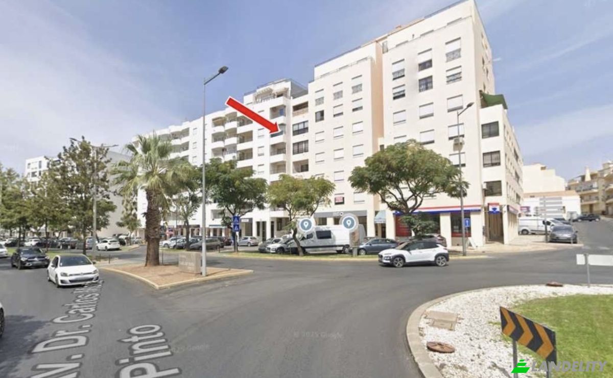Appartamento in vendita Av Dr Carlos Mota Pinto B, 8125-134 Quarteira, Quarteira, Loule, Faro District, Portugal. Foto 1