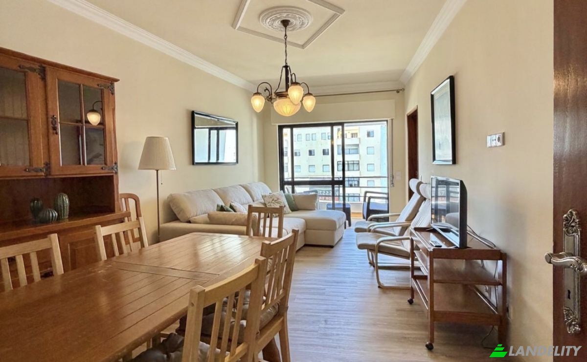 Appartamento in vendita Av Dr Carlos Mota Pinto B, 8125-134 Quarteira, Quarteira, Loule, Faro District, Portugal. Foto 4