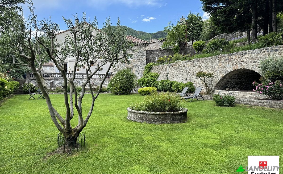 Eengezinswoning Te koop 9 Pl du Temple, 07450 Burzet, Burzet, Ardeche, Auvergne-Rhone-Alpes, France. Foto 9