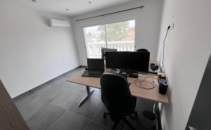 Villa à vendre 400 Rue de Lezigno, 34310 Montady. Photo#16