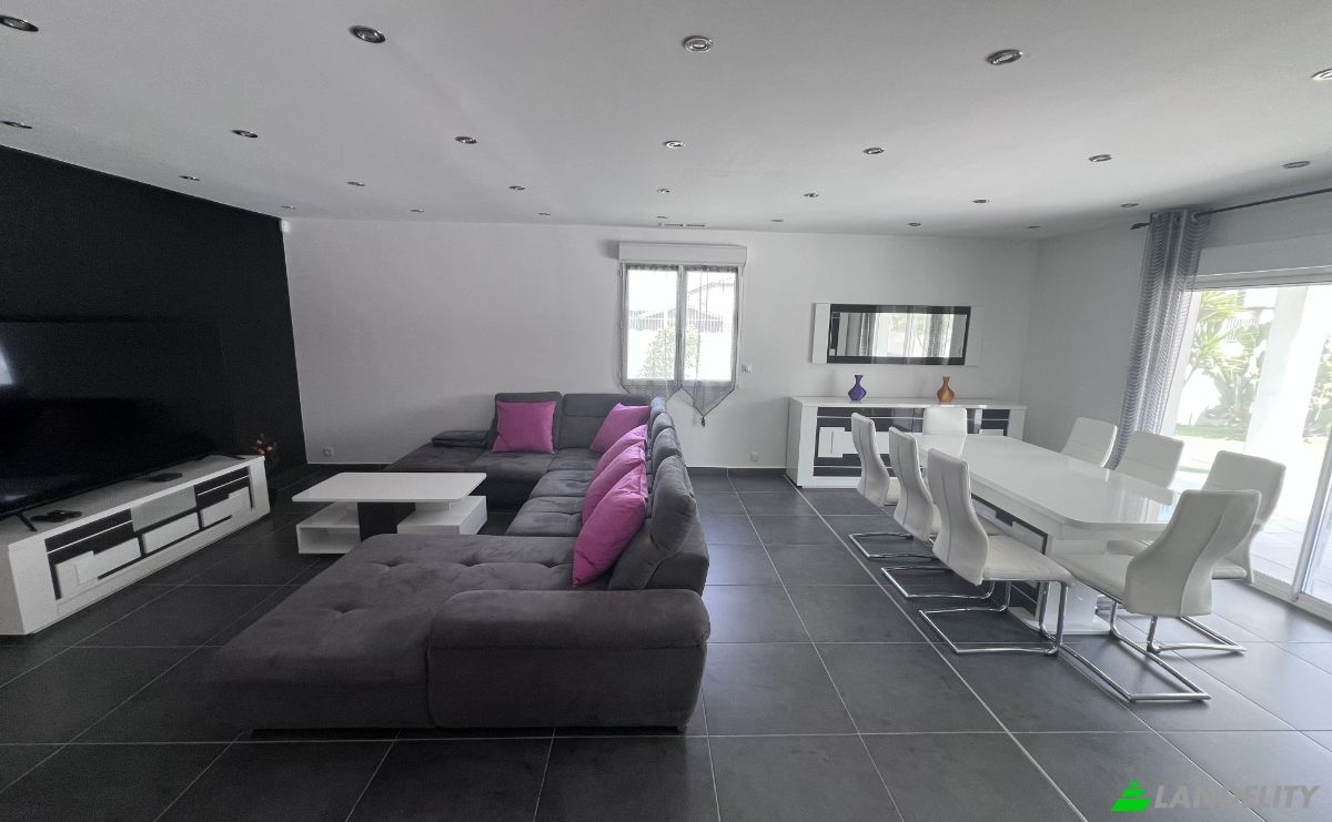 Villa à vendre 400 Rue de Lezigno, 34310 Montady, Montady, Hérault, Occitanie, France. Photo 3