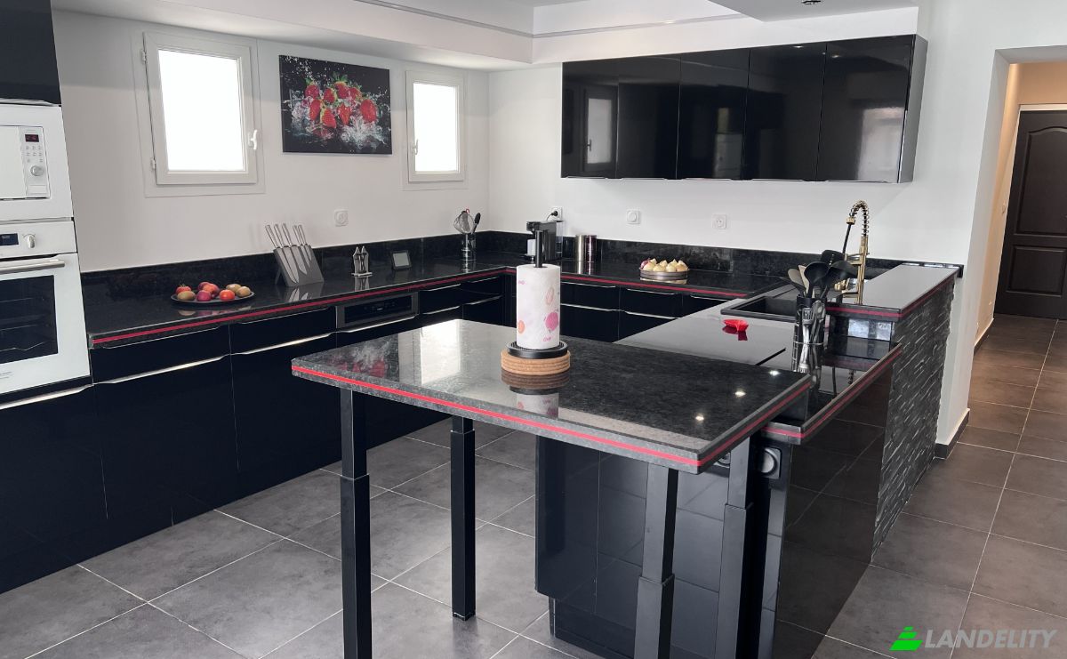Villa à vendre 400 Rue de Lezigno, 34310 Montady, Montady, Hérault, Occitanie, France. Photo 4