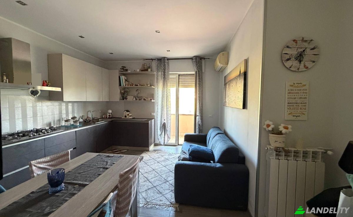 Appartement à vendre Via Vigliarolo, 88100 Catanzaro CZ, Catanzaro, Province of Catanzaro, Calabria, Italy. Photo 3