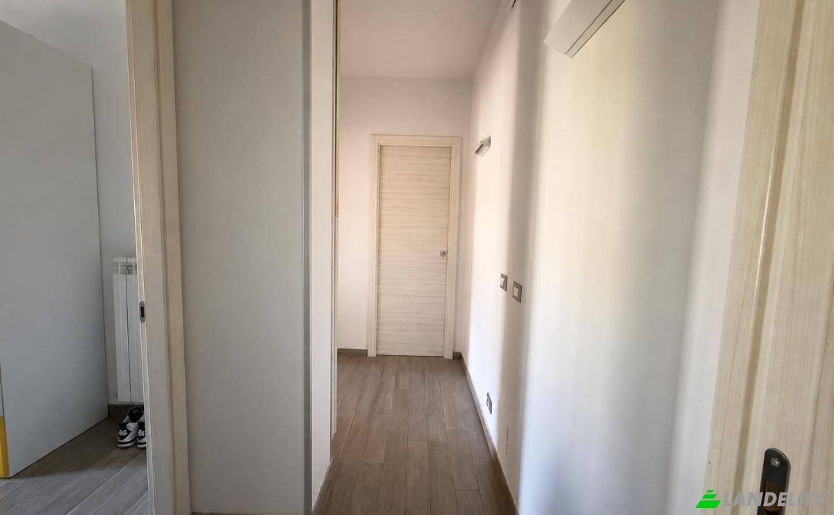 Appartement à vendre Via Vigliarolo, 88100 Catanzaro CZ, Catanzaro, Province of Catanzaro, Calabria, Italy. Photo 9