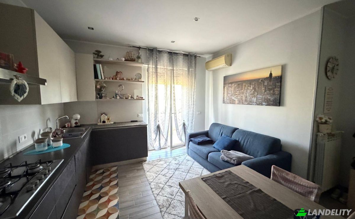 Appartement à vendre Via Vigliarolo, 88100 Catanzaro CZ, Catanzaro, Province of Catanzaro, Calabria, Italy. Photo 5
