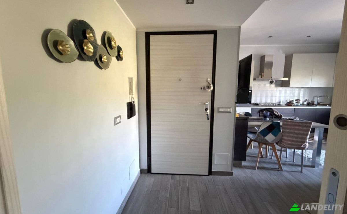 Appartement à vendre Via Vigliarolo, 88100 Catanzaro CZ, Catanzaro, Province of Catanzaro, Calabria, Italy. Photo 2