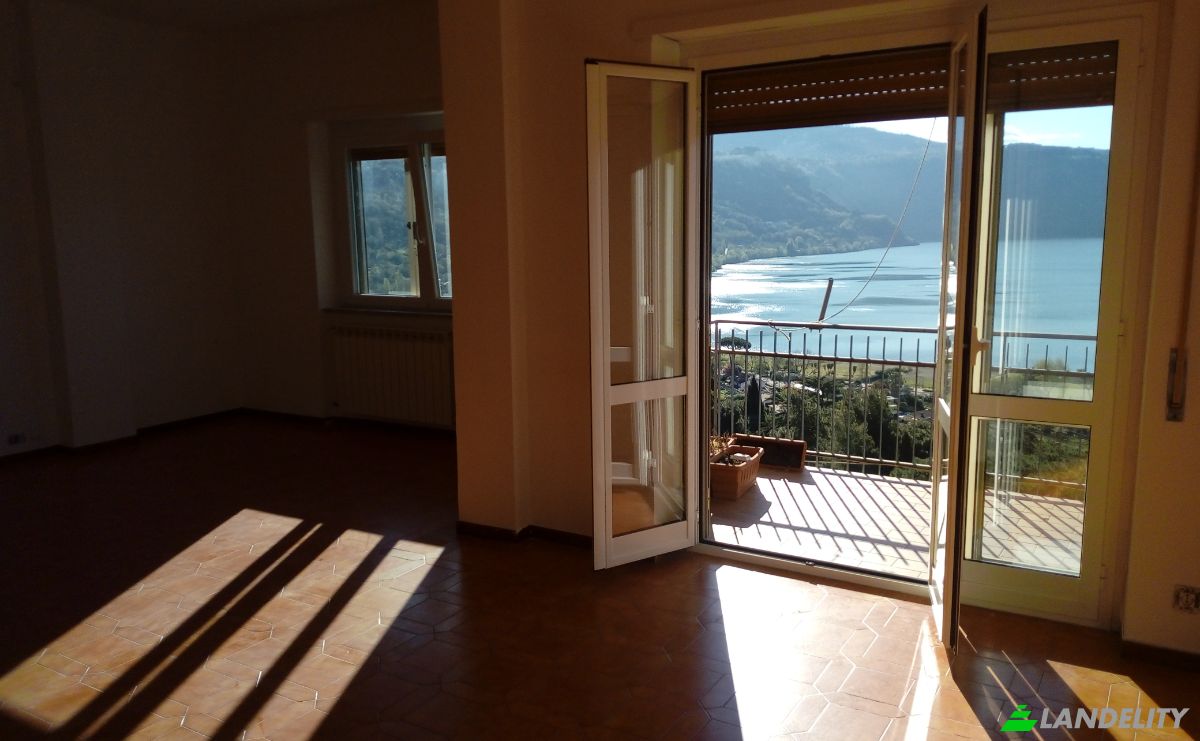Apartment for Sale Viale Bruno Buozzi, 00073 Castel Gandolfo RM, Castel Gandolfo, Metropolitan City of Rome Capital, Lazio, Italy. Photo 3