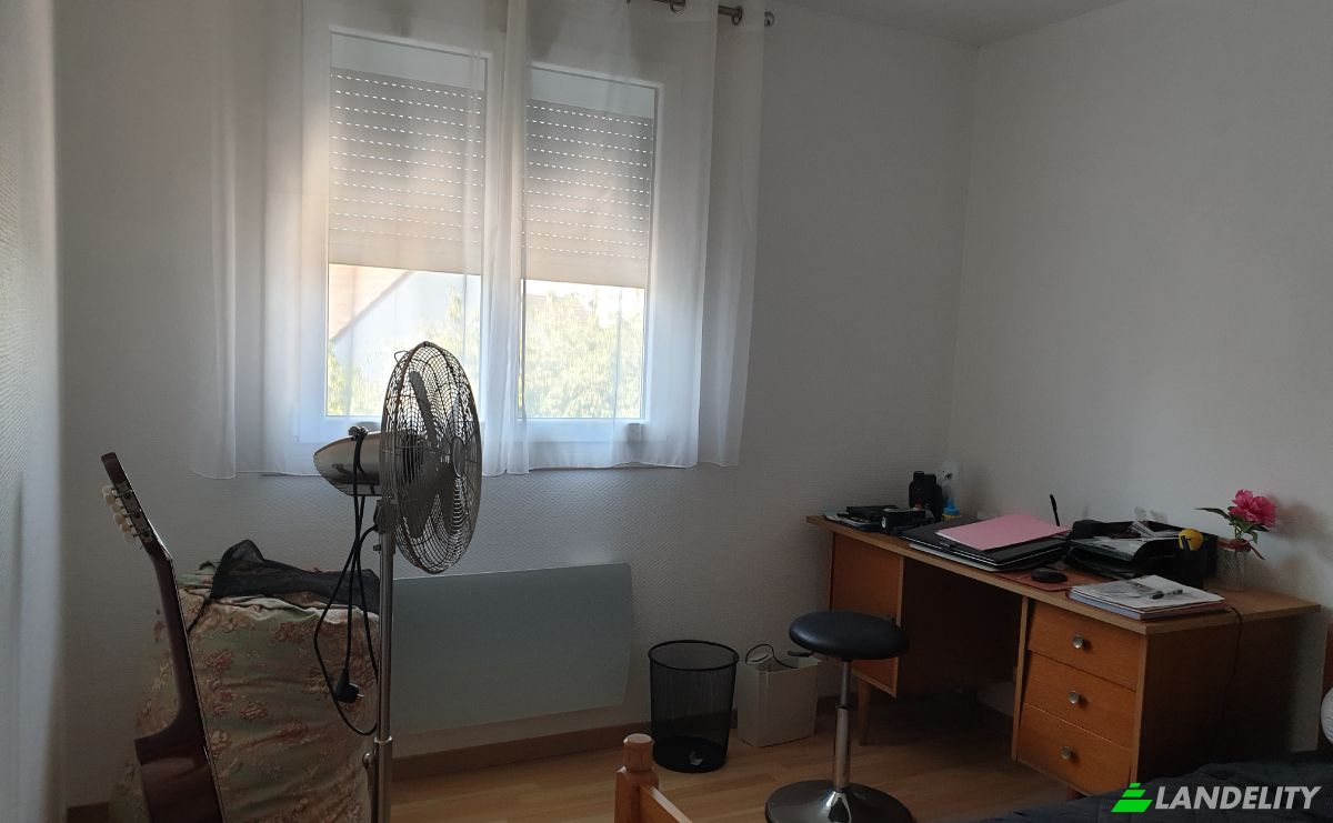 Casa adosada en venta 11 Rue Frederic Auguste Bartholdi, 89600 Saint-Florentin, Saint-Florentin, Yonne, Bourgogne-Franche-Comte, France. Foto 12