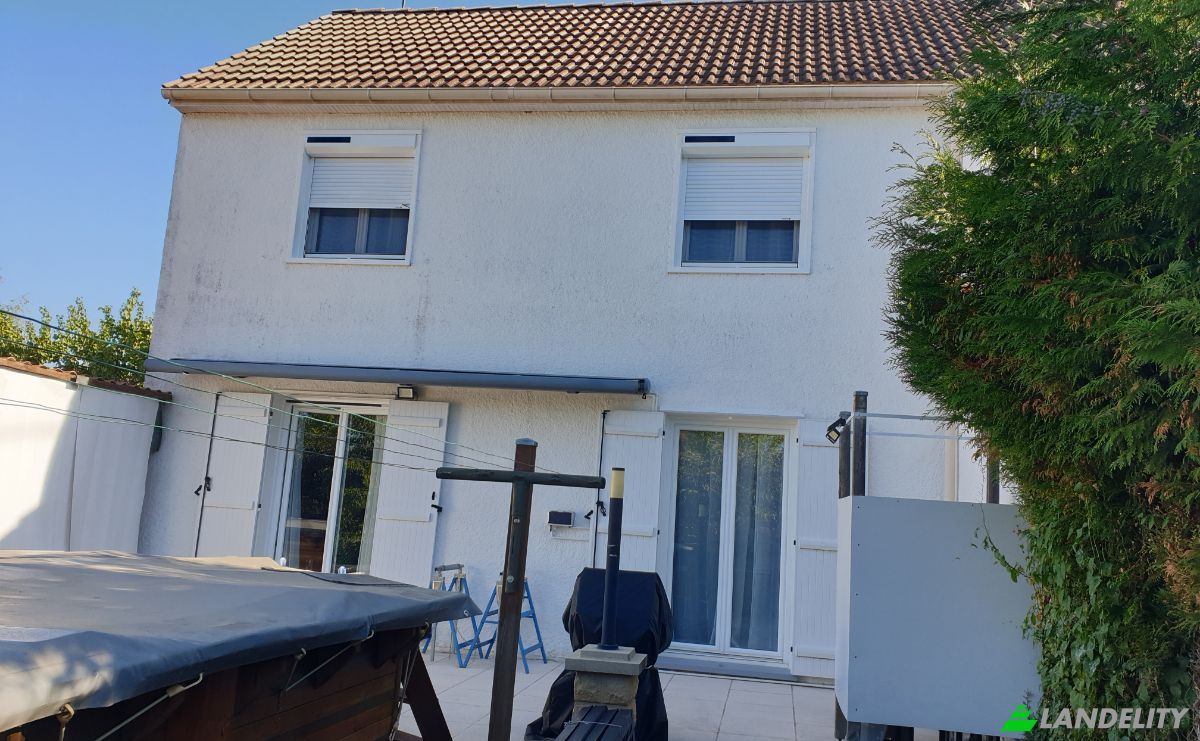 Casa adosada en venta 11 Rue Frederic Auguste Bartholdi, 89600 Saint-Florentin, Saint-Florentin, Yonne, Bourgogne-Franche-Comte, France. Foto 7