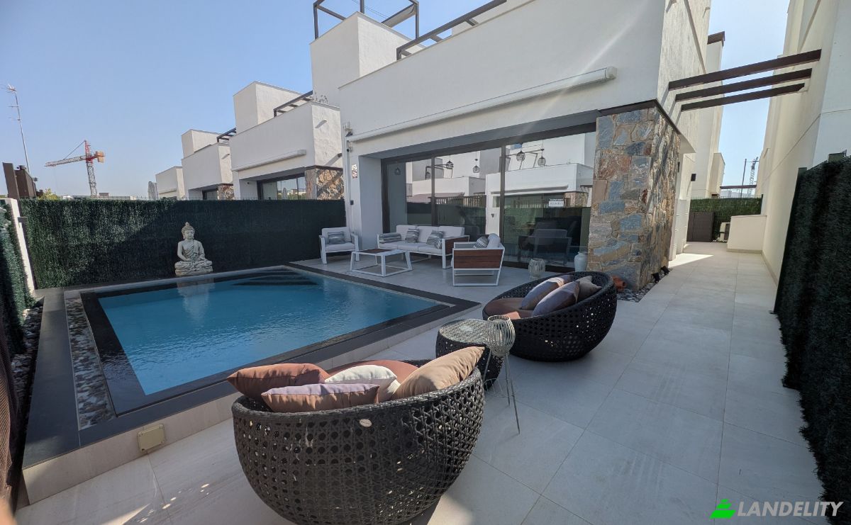 Villa Te koop Calle  Ppstarosalia, Torre-Pacheco, Los Alcazares, Murcia, Region of Murcia, Spain. Foto 1