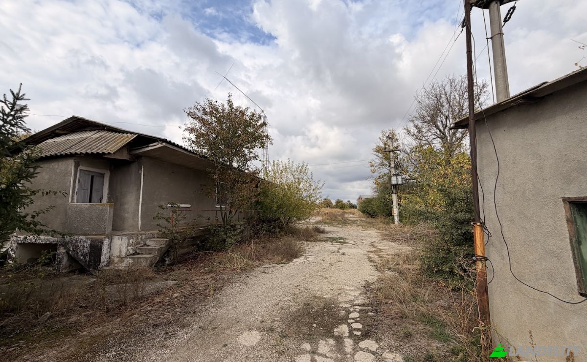 Склад продаж Strada Fermelor 7, 147100, Crangu, Teleorman, Romania. Фото 2