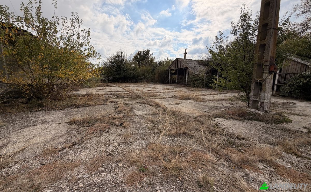 Склад продаж Strada Fermelor 7, 147100, Crangu, Teleorman, Romania. Фото 4