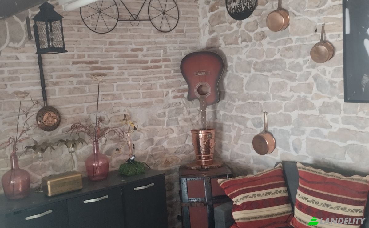 Stadthaus zu verkaufen 2 Rue du Pont, 03360 Ainay-le-Chateau, Ainay-le-Chateau, Allier, Auvergne-Rhone-Alpes, France. Foto 1