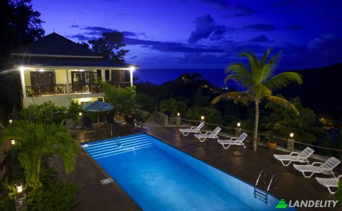 Eengezinswoning Te koop St Lucia, Marigot. Foto#2