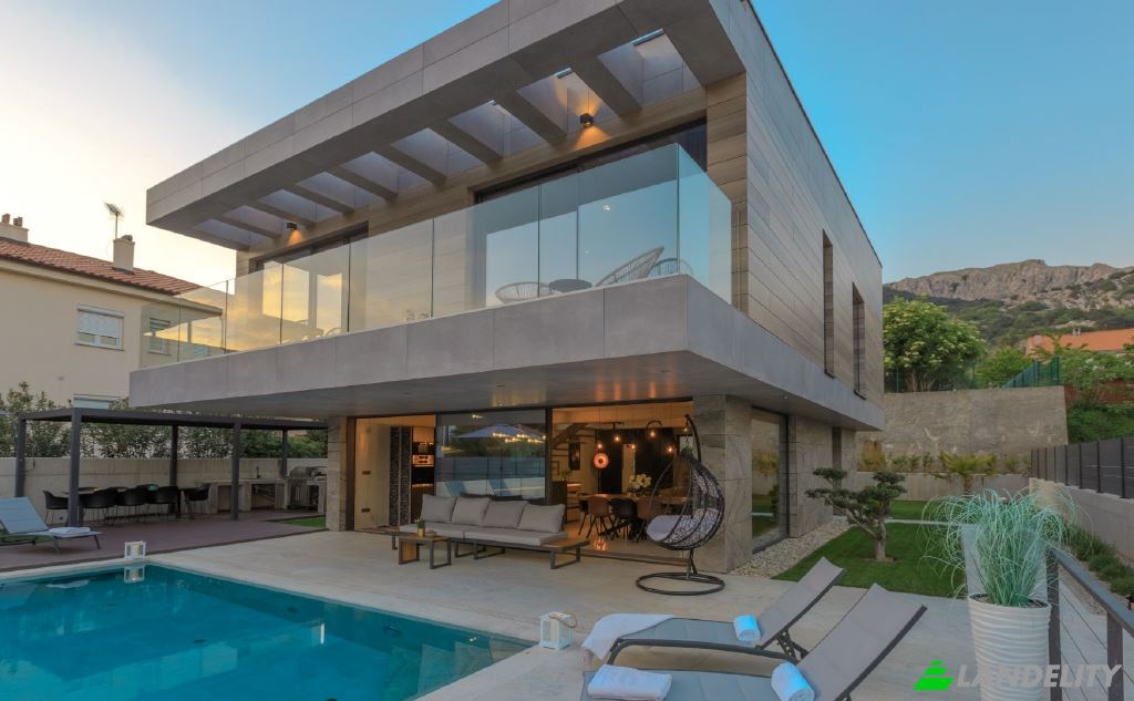 Apartment for Rent Zvonimirova ul, 51523, Baska, Opcina Baska, Primorje-Gorski Kotar County, Croatia. Photo 1