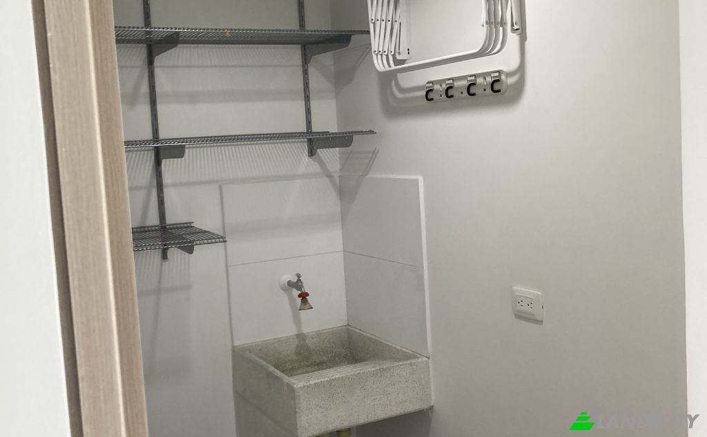 Apartment for Sale Cl Sur, El Poblado, Medellin, Antioquia, Colombia. Photo 6