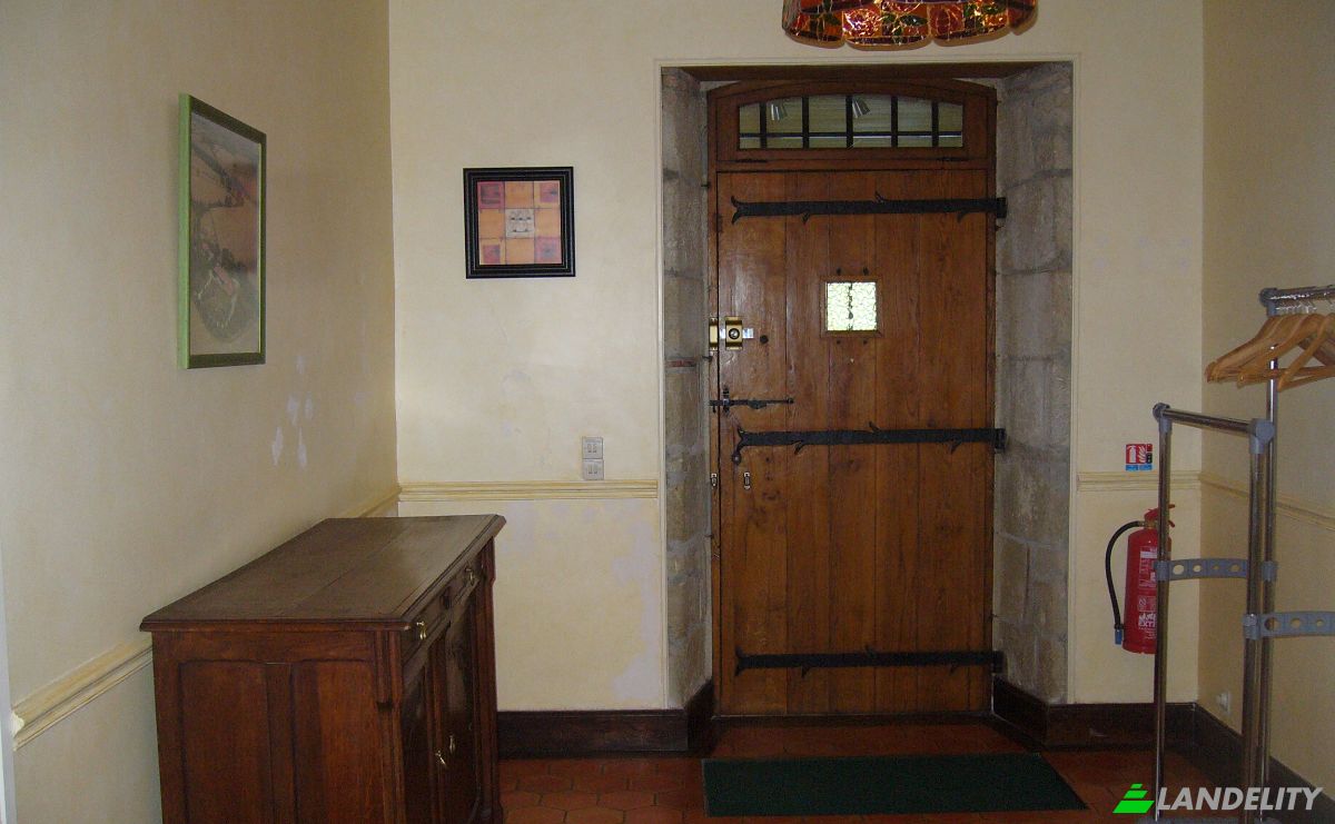 Mansion for Sale 28 Av de Villefranche, 31460 Caraman, Caraman, Haute-Garonne, Occitanie, France. Photo 16