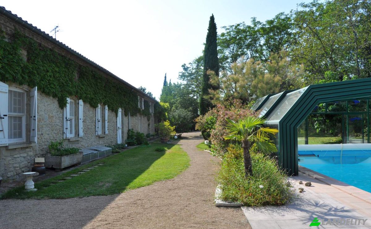 Mansion for Sale 28 Av de Villefranche, 31460 Caraman, Caraman, Haute-Garonne, Occitanie, France. Photo 3