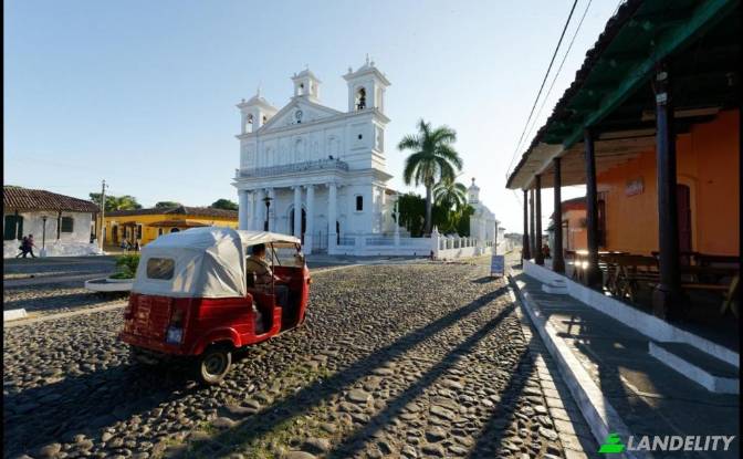 Land/Lot for Sale Calle Poniente next to Policia. Photo#4 Land/Lot for Sale Calle Poniente next to Policia. Photo#4