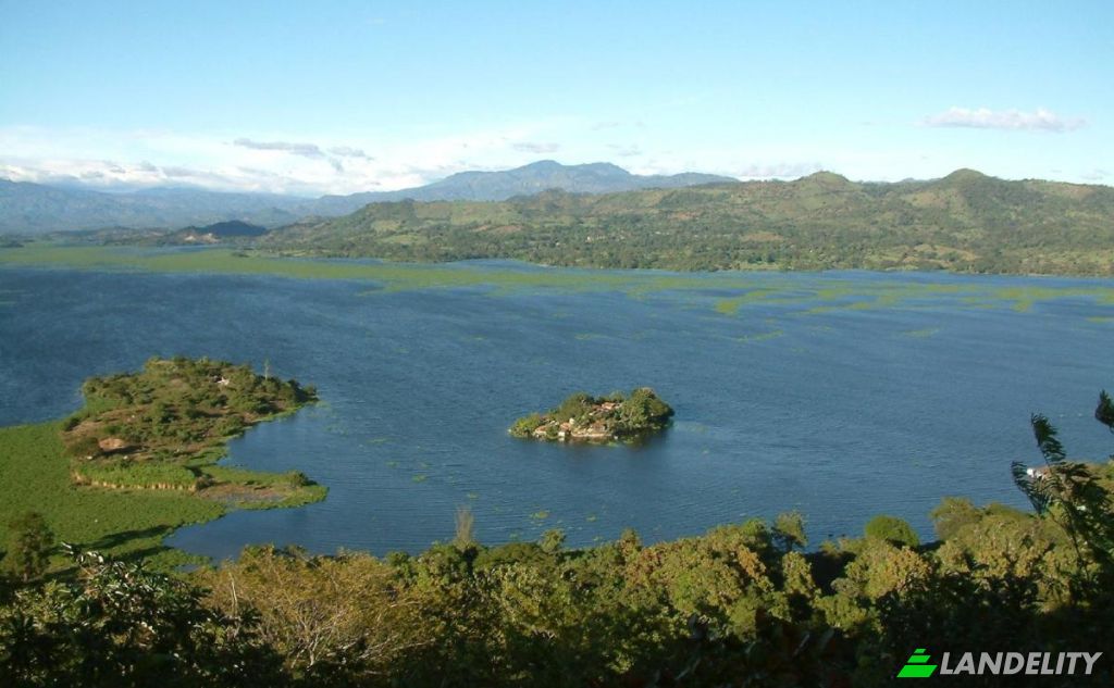 Land/Lot for Sale Calle Poniente next to Policia Nacional Civil, Suchitoto, Cuscatlan Department, El Salvador. Photo 6