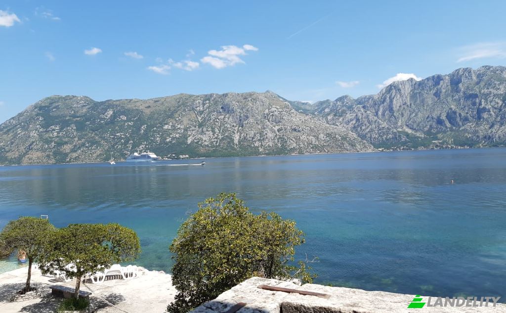 Single Family Home for Sale Jadranska magistrala, Prcanj, Kotor Municipality, Montenegro. Photo 5