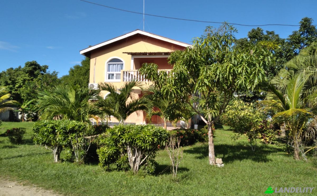 Single Family Home for Sale Balfate, Colon Department, Honduras. Photo 3