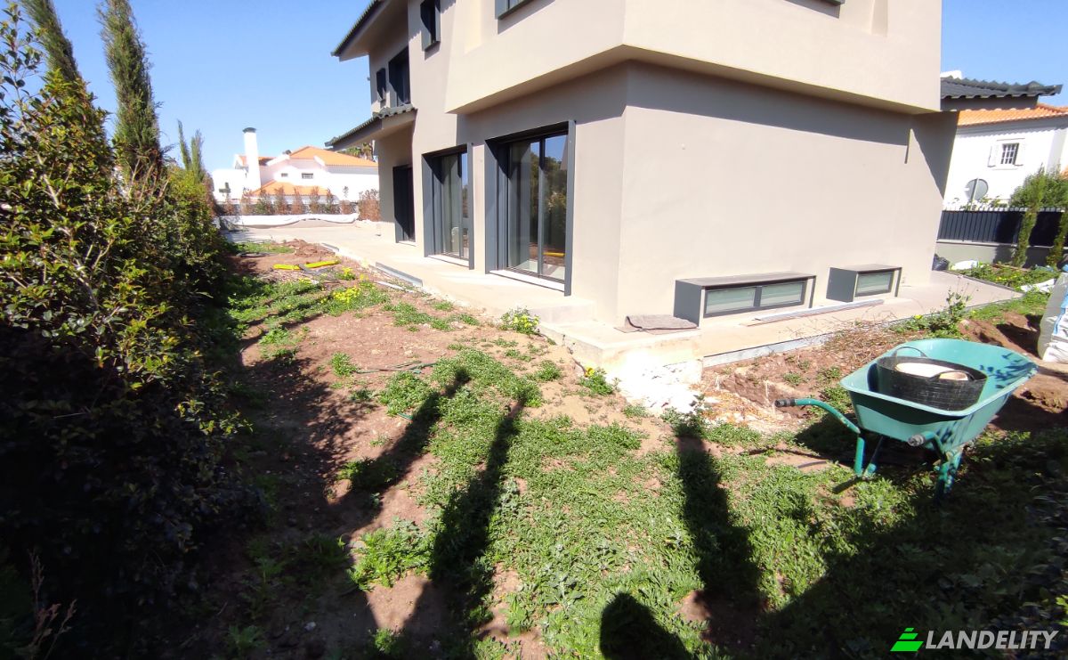 Single Family Home for Sale Amalia Rodrigues, Cascais, Lisbon, Portugal. Photo 5