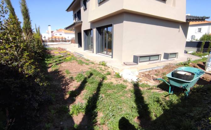 Single Family Home for Sale Amalia Rodrigues. Photo#5 Single Family Home for Sale Amalia Rodrigues. Photo#5