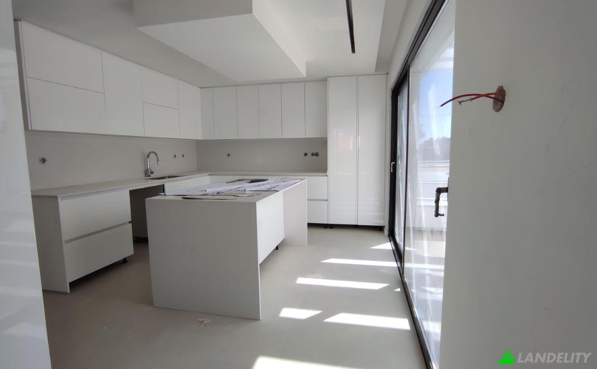 Single Family Home for Sale Humberto Delgado, Alcabideche, Cascais, Lisbon, Portugal. Photo 11