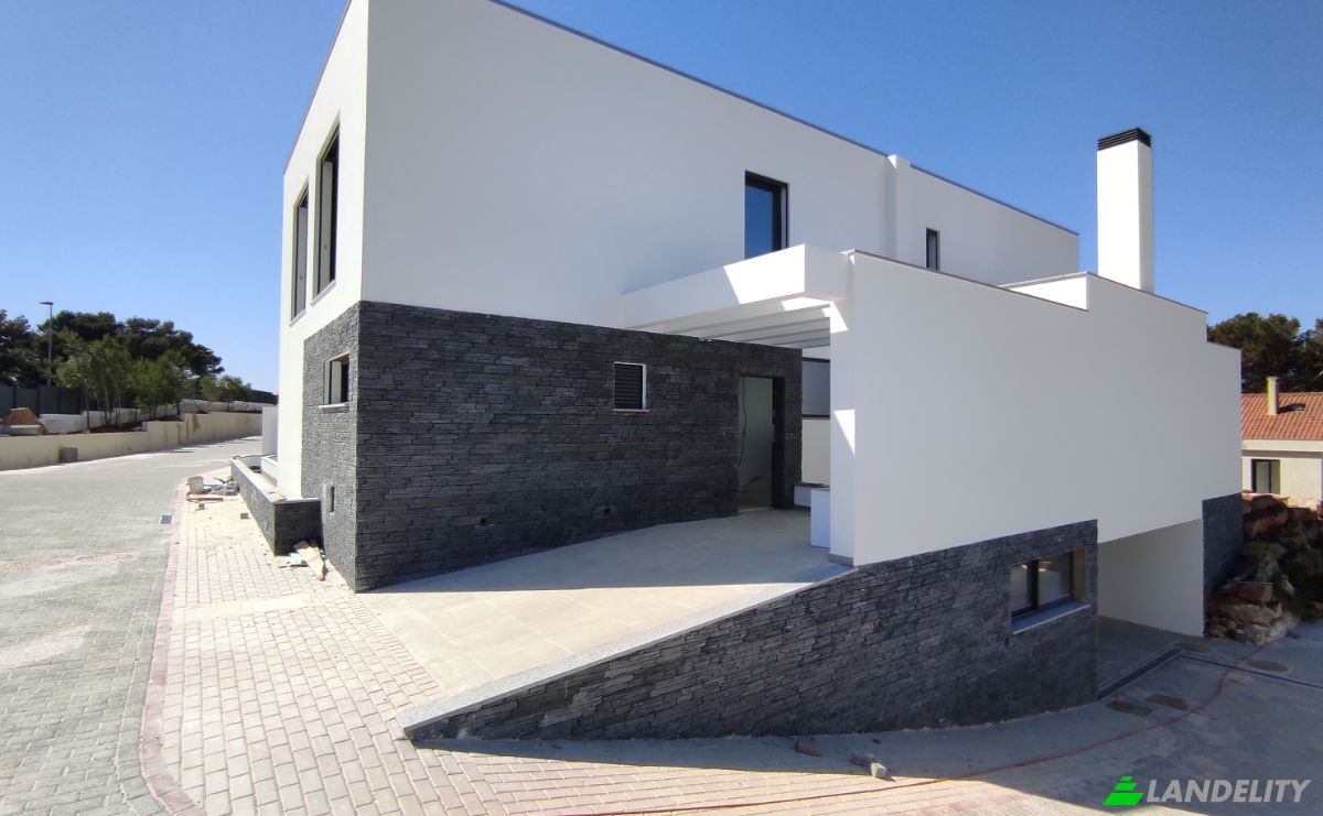 Single Family Home for Sale Humberto Delgado, Alcabideche, Cascais, Lisbon, Portugal. Photo 21