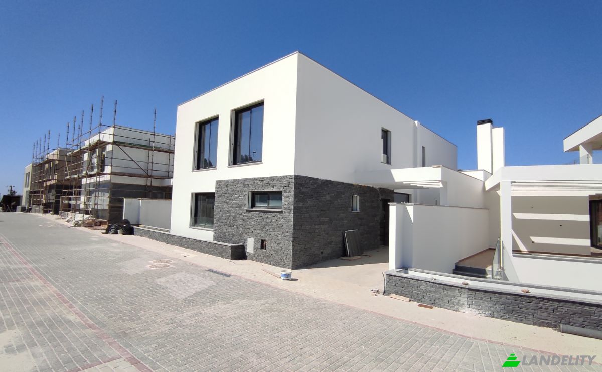 Single Family Home for Sale Humberto Delgado, Alcabideche, Cascais, Lisbon, Portugal. Photo 22