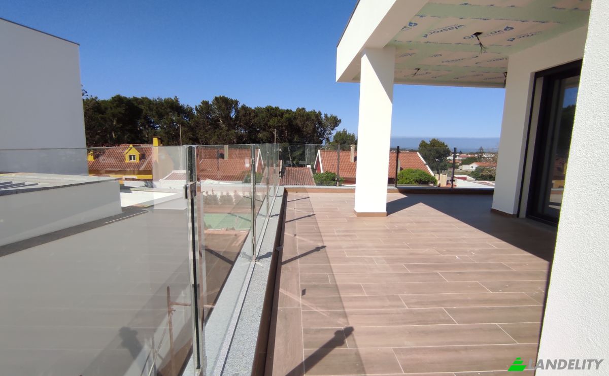 Single Family Home for Sale Humberto Delgado, Alcabideche, Cascais, Lisbon, Portugal. Photo 5