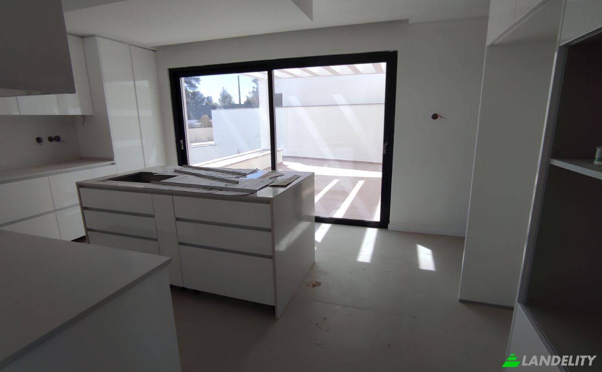 Single Family Home for Sale Humberto Delgado, Alcabideche, Cascais, Lisbon, Portugal. Photo 9