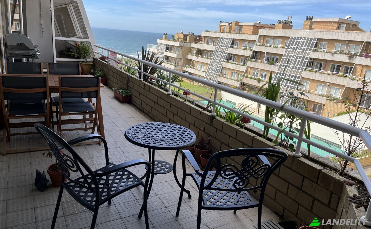 Apartment for Sale Av da Beira-Mar, Vila Nova de Gaia, Porto District, Portugal. Photo 1