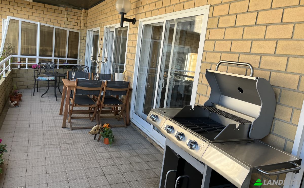 Apartment for Sale Av da Beira-Mar, Vila Nova de Gaia, Porto District, Portugal. Photo 2