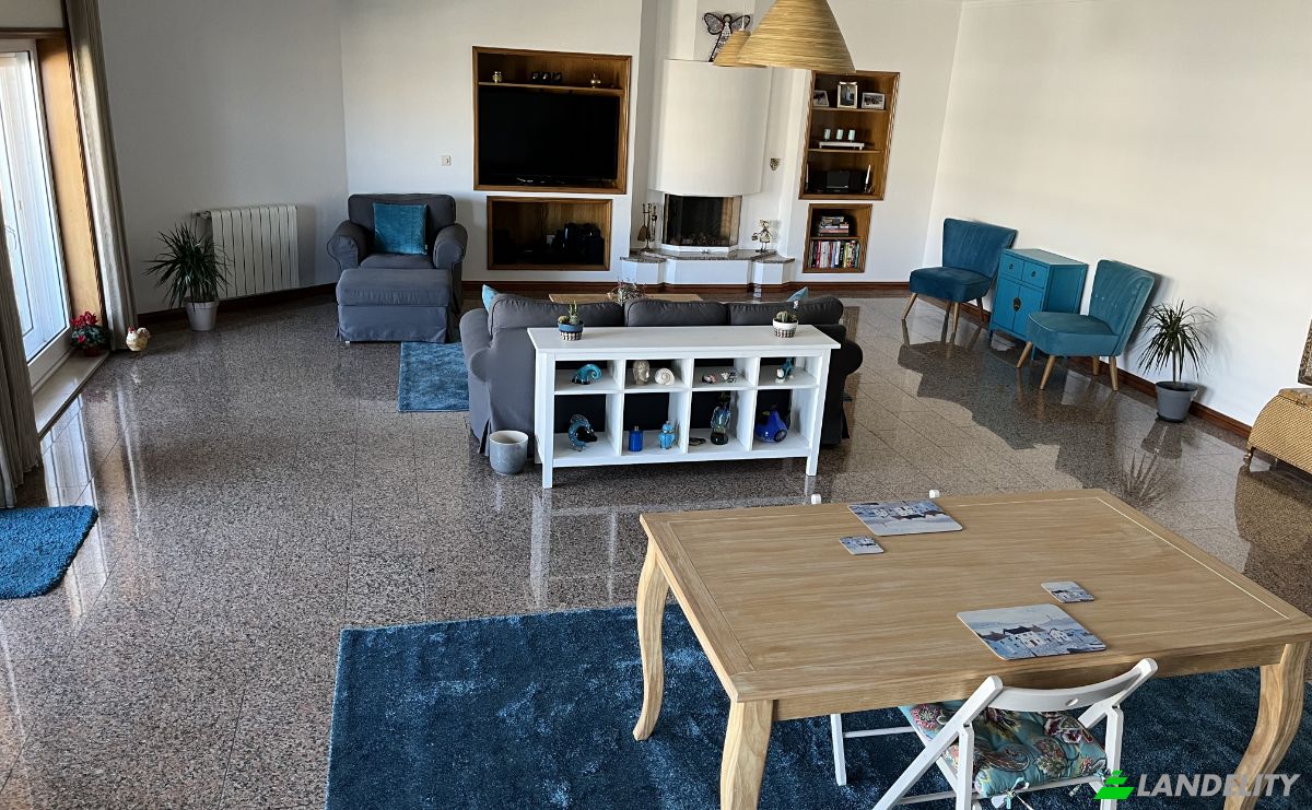 Apartment for Sale Av da Beira-Mar, Vila Nova de Gaia, Porto District, Portugal. Photo 6